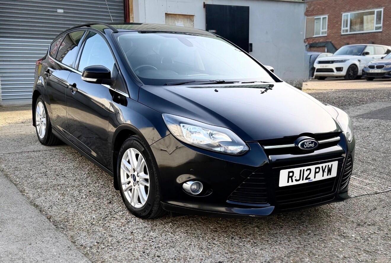 Ford Focus Left Side